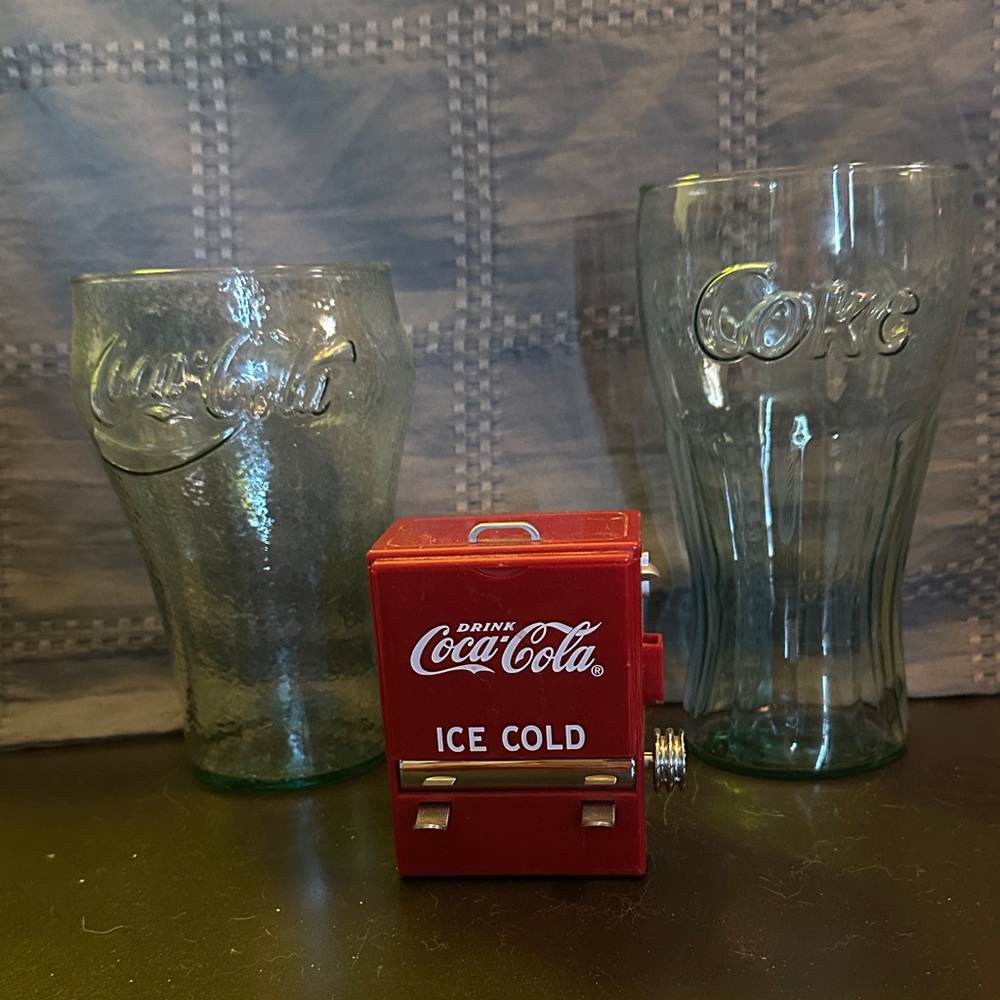 Coca-Cola Red Tooth Pick Dispenser with Two Glasses